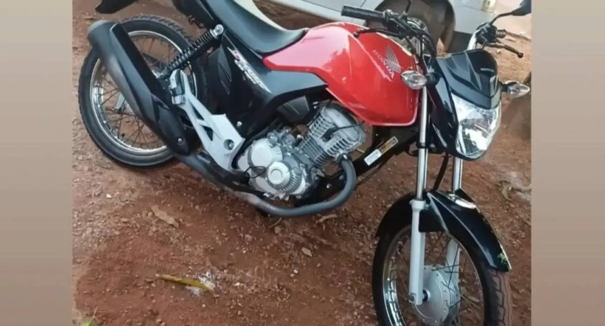 Polícia busca informações sobre furto de moto durante evento em Rolim de Moura