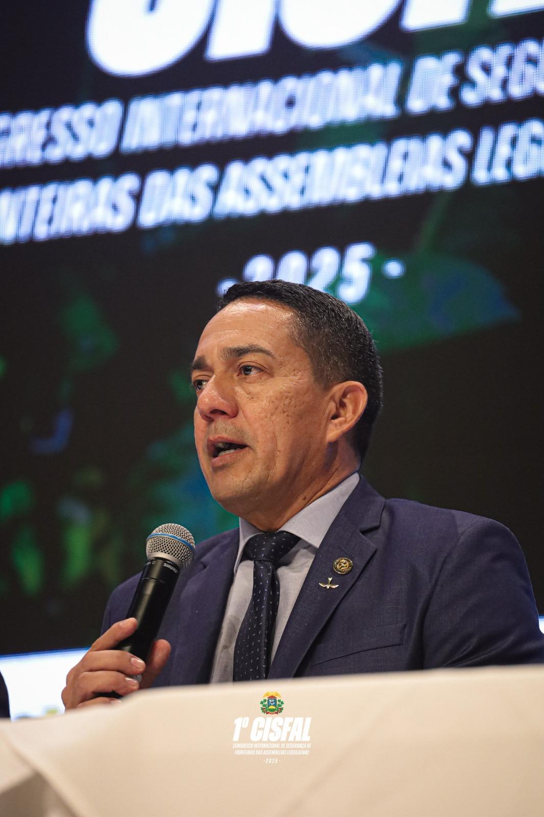 Deputado Eyder Brasil participa do 1º Congresso Internacional de Segurança de Fronteiras do Brasil