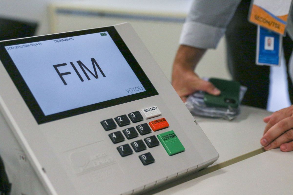 Eleições 2026: uso das urnas eletrônicas no Brasil completa 30 anos