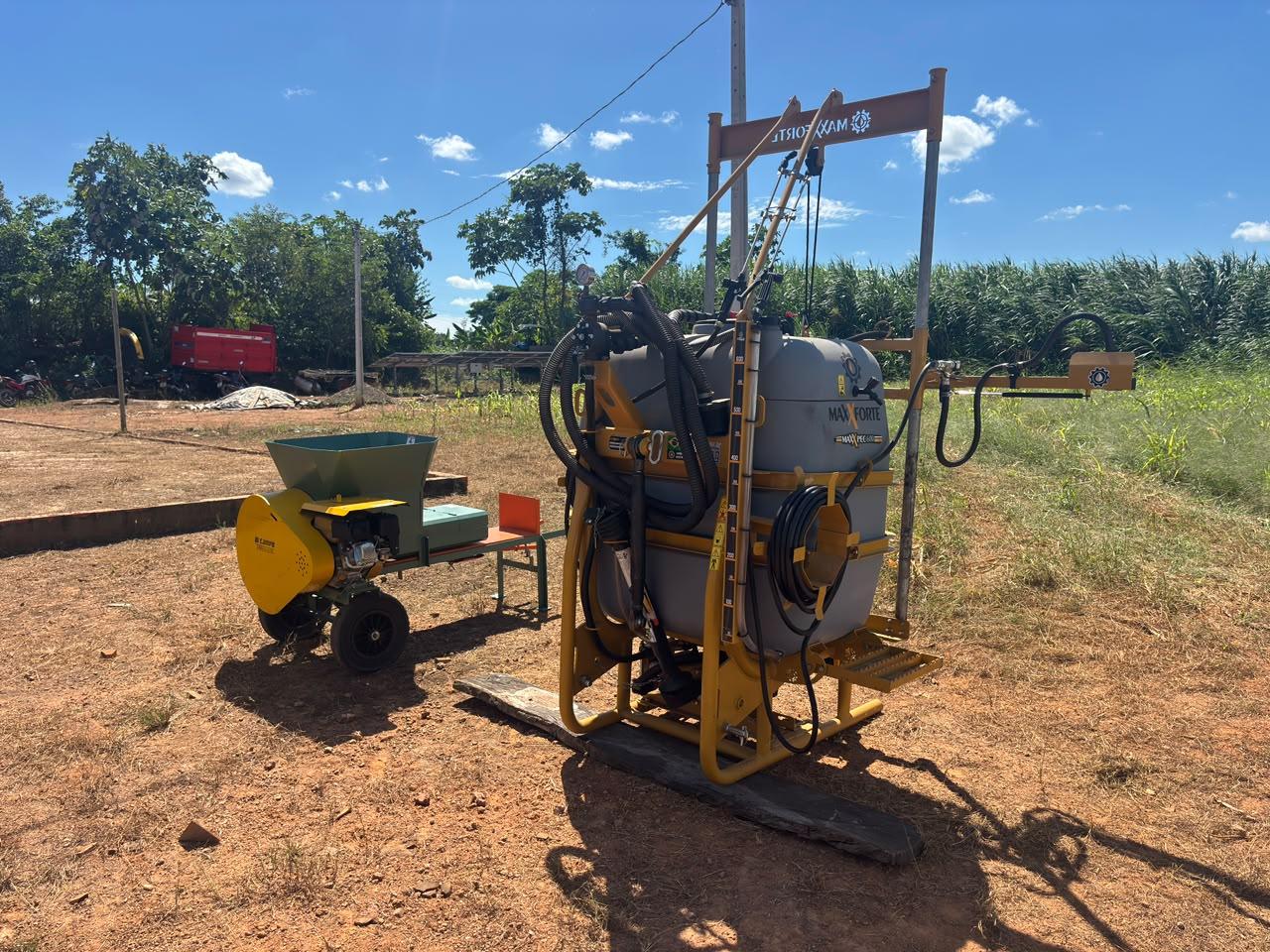 Mais investimentos para Nova União: deputado Alan Queiroz entrega equipamentos agrícolas para produtores rurais do município