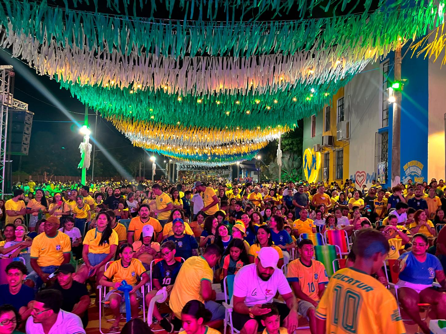 Venha para a Rua do Hexa assistir ao jogo do Brasil na Copa do Mundo